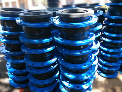 銀川大口徑橡膠軟接頭發(fā)貨現(xiàn)場